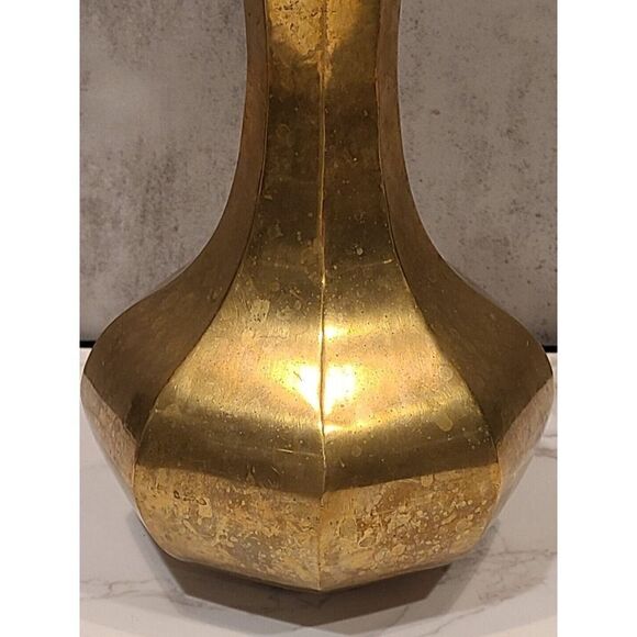 Solid Brass Vintage 8.25"x 4.5" Octagon Shape Bud Vase Boho Style Patina EUC - Picture 9 of 10